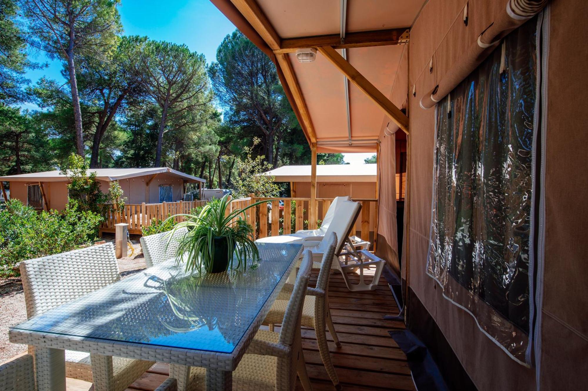 Zaton Holiday Resort Glamping Tents Nin Exterior foto